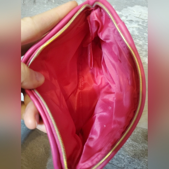 NWOT Juicy Couture small zip makeup/cosmetic bag. Hot pink, black. Sequin. - Picture 4 of 9